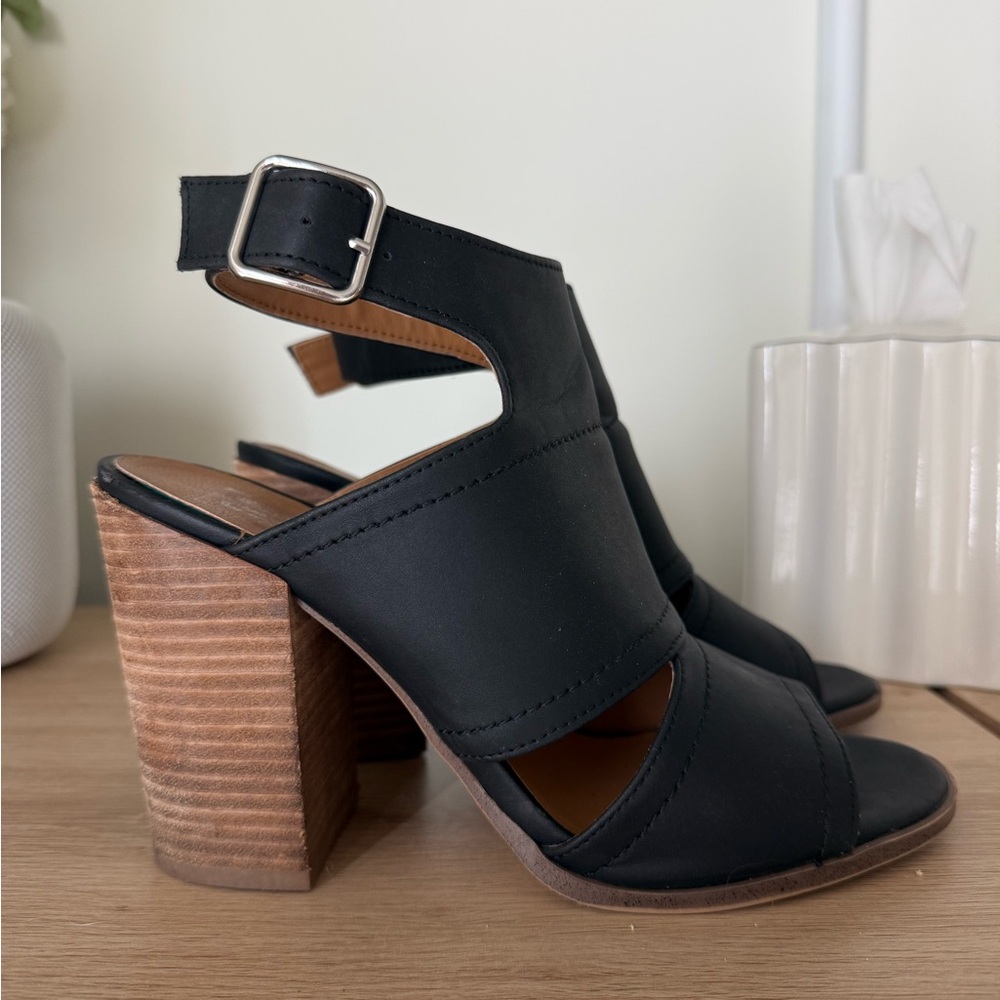 DV by Dolce Vita Black Heels with Suede Upper